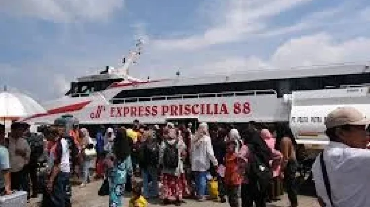 Program Tiket Gratis Dorong Lonjakan Arus Balik di Pelabuhan Nusantara Kendari