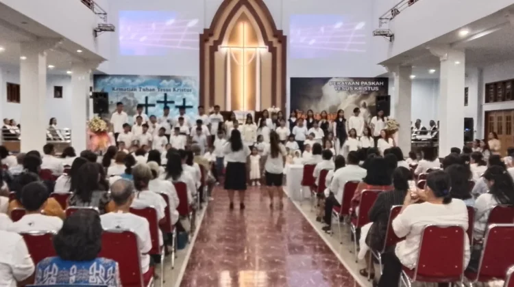 Ibadah Paskah Gereja Mepokoaso Punggolaka Kendari Berlangsung Khidmat