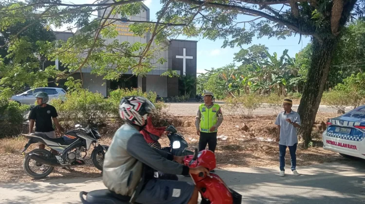 Ditlantas Polda Sultra Amankan Ibadah Wafat Isa Almasih