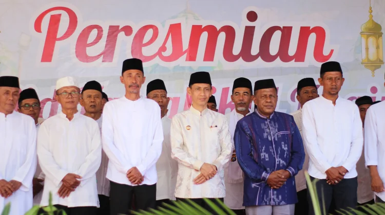 Masjid Fastabiqul Khairat di Rukuwa Diresmikan Bupati Wakatobi