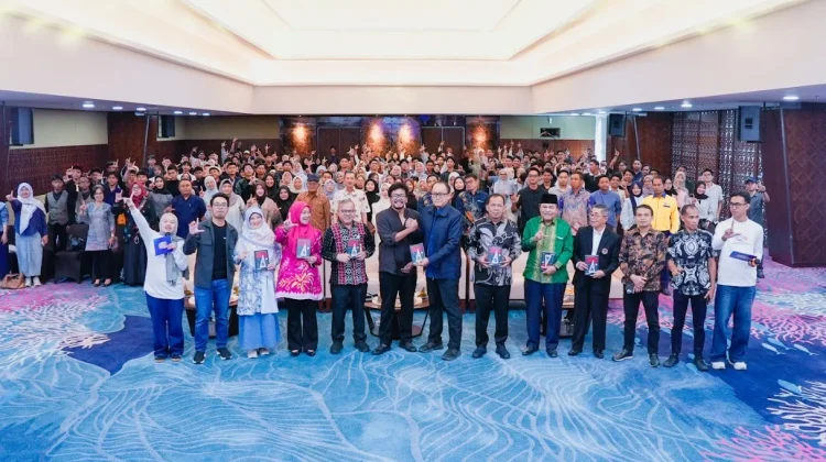 Puncak World Book Day BI Sultra Bedah Ekonomi