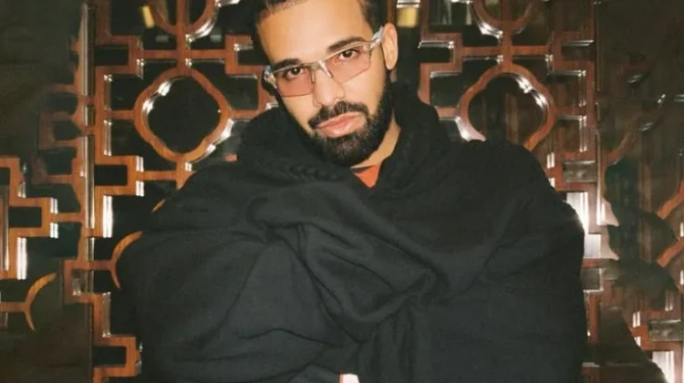Drake Umumkan Tanggal Rilis Album Baru "Iceman" lewat Bongkahan Es di Toronto