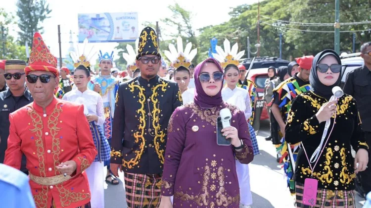 Wali Kota Pimpin Pawai Budaya Kota Kendari
