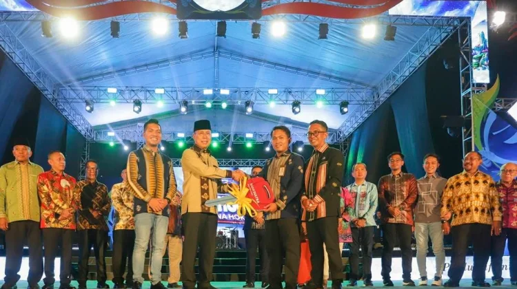Malam Puncak Banghoki Bank Sultra: Nasabah Baubau dan Unaaha Raih Mobil