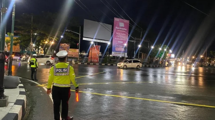 Personel BKO Ditlantas Polda Sultra Siaga Amankan Malam Puncak HUT Kendari