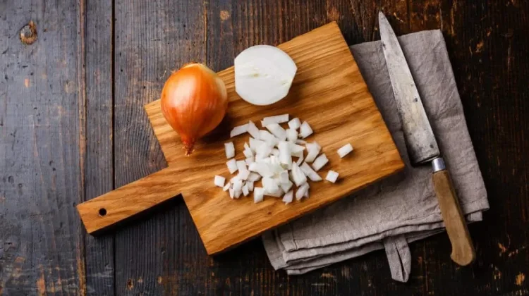 Tips Menyimpan Bawang Bombay agar Tidak Cepat Busuk