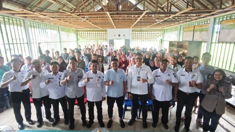 OJK Sultra dan BI Edukasi Keuangan Warga Konkep