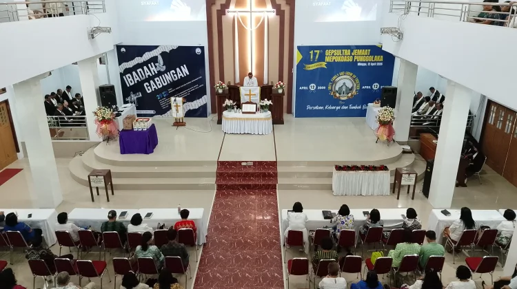 Umat Kristen di Kendari Hadiri Ibadah Peringatan Kenaikan Yesus Kristus
