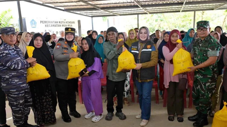 Pemkot Kendari Mulai Salurkan Bantuan Pangan Bagi Warga Korban Banjir