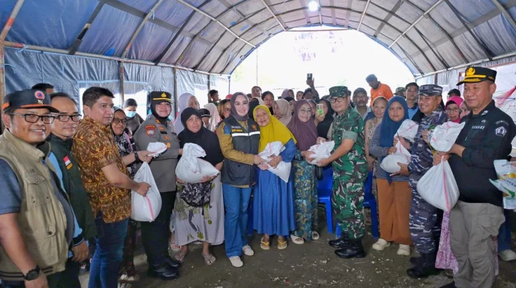Distribusi Bantuan Banjir Kendari Disesuaikan Jumlah Jiwa Keluarga