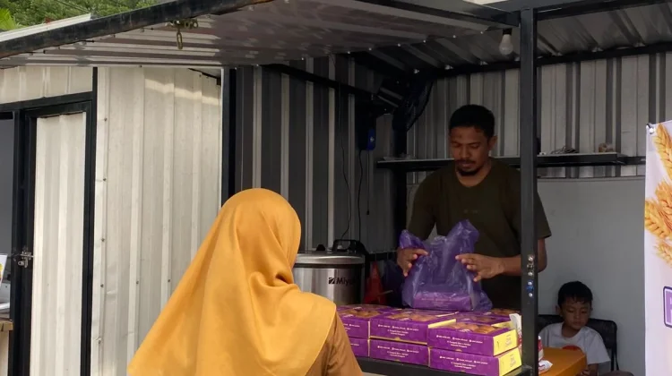 Kuliner Lokal hingga Peluang Bisnis, Kedai Hikmah Menarik Perhatian Warga