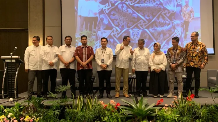 Pemda Buton Kawal Hilirisasi Aspal Nasional