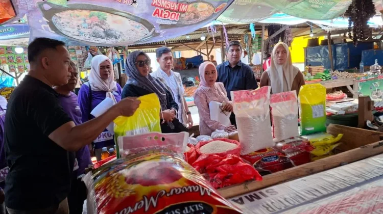 TPID Kota Kendari Sidak Pasar dan Swalayan