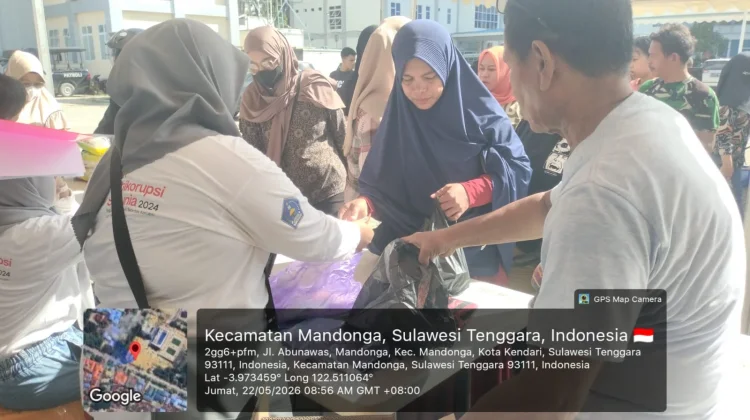 Antusias Warga Padati Gerakan Pangan Murah di Kendari