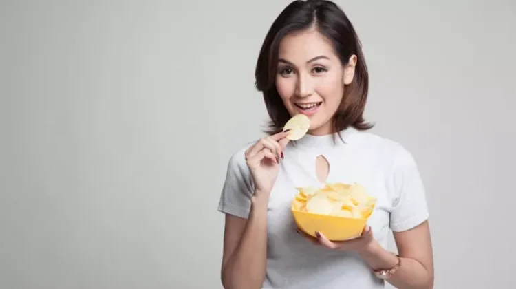 Cegah Berat Badan Naik dengan Aturan Ngemil