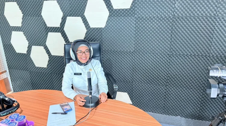Etika Fahmi, Konsisten Berkarya sejak Usia Dini