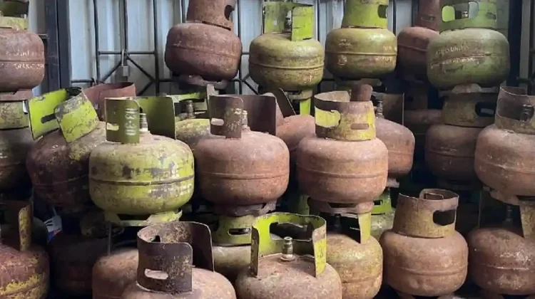 Pengurangan Pasokan LPG 3 Kg Picu Kesulitan Warga