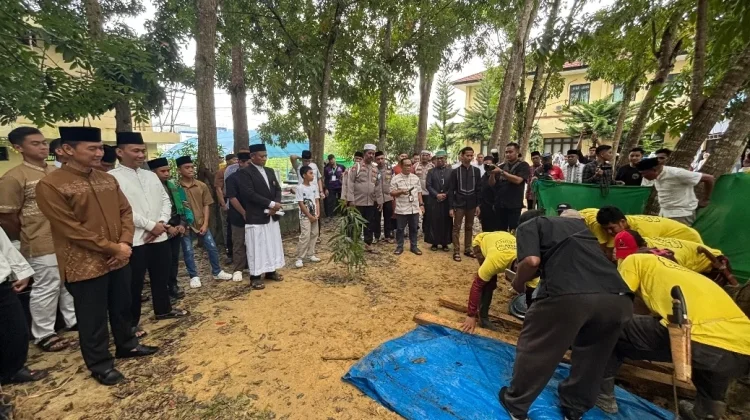Polda Sultra Salurkan Ribuan Kupon Daging Kurban Iduladha 1447 H