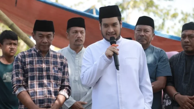 Bupati Buton Ajak Masyarakat Perkuat Kebersamaan pada Iduladha 1447 H
