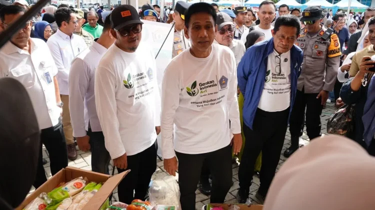 Wamendagri Apresiasi Gerakan Pangan Murah di Kendari