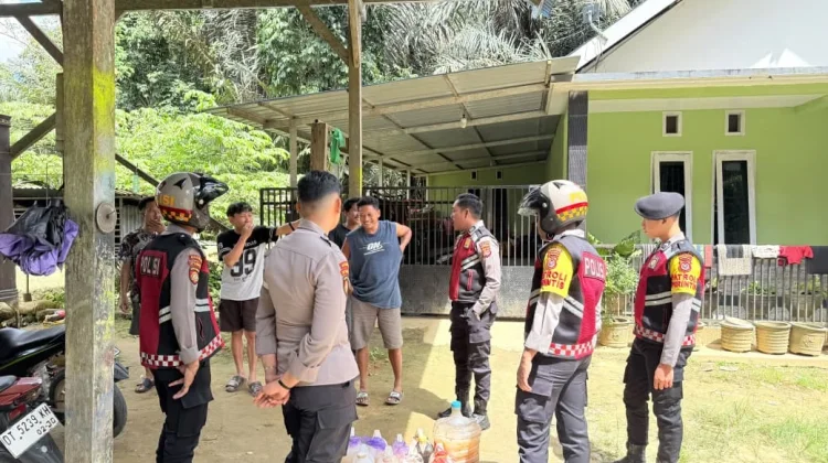 Operasi Pekat Anoa 2026, Ditsamapta Polda Sultra Sita Puluhan Liter Arak