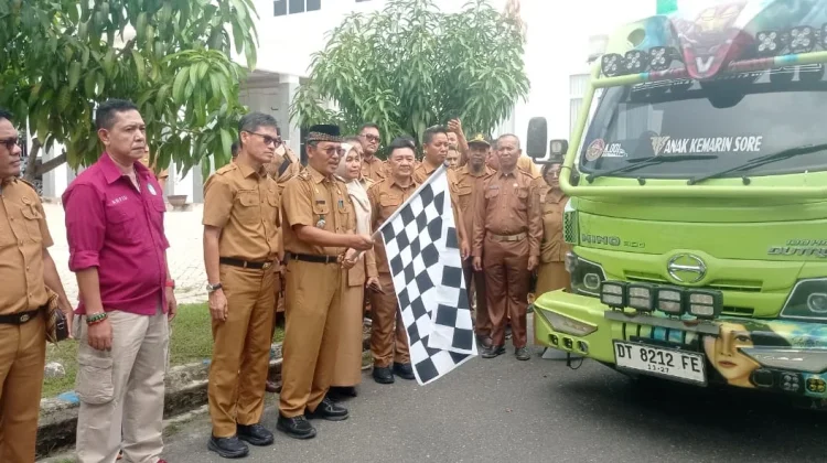 Dikbud Sultra Kembali Salurkan Baju Seragam Sekolah Gratis