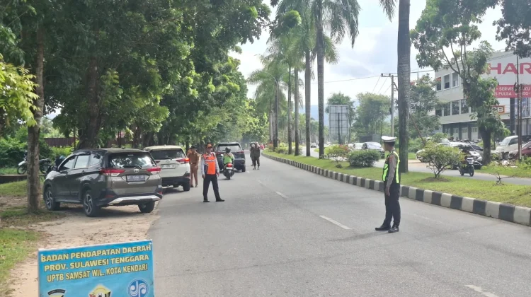 Ditlantas Polda Sultra Bersama Tim Gabungan Razia Kendaraan di Delapan Titik Kota