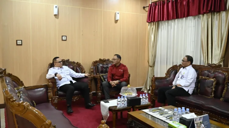 Kemenkum Sultra Terima Kunjungan Silaturahmi Kepala OJK Sultra