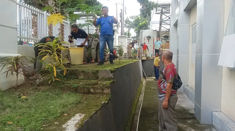 Jumat Bersih, Satpol PP Kota Kendari Rapikan Area Kantor dan Lingkungan Sekitar