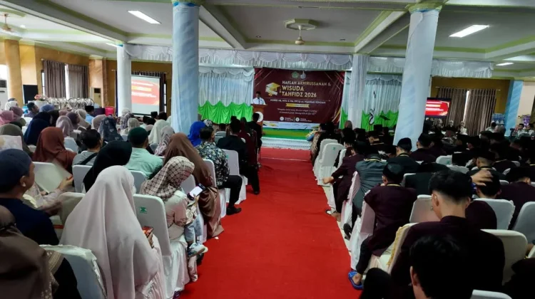Wisuda 350 Santri PPTQ Al-Mannan, Pemkot Kendari Apresiasi Tahfidz Al-Qur’an