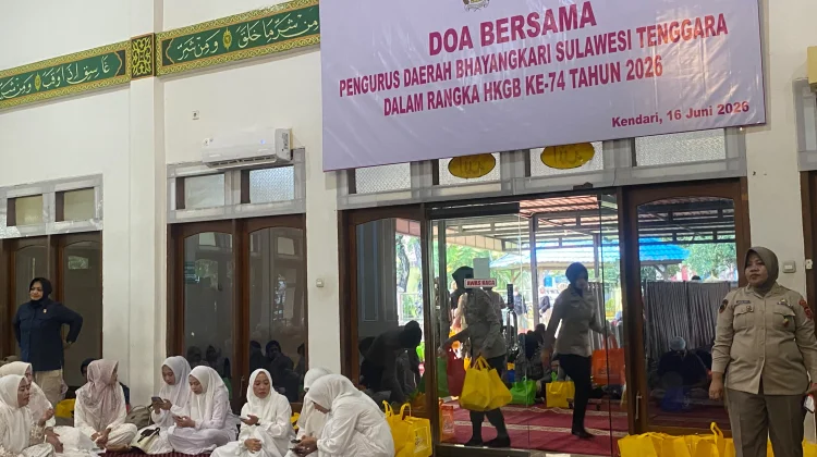 Polda Sultra Gelar Doa Bersama dan Santunan Sambut 1 Muharram 1448 H