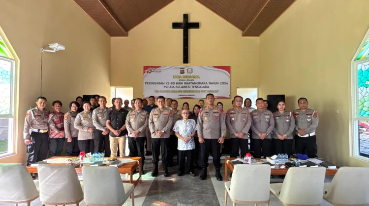 Polda Sultra Peringati Hari Bhayangkara dengan Doa Bersama di Gereja