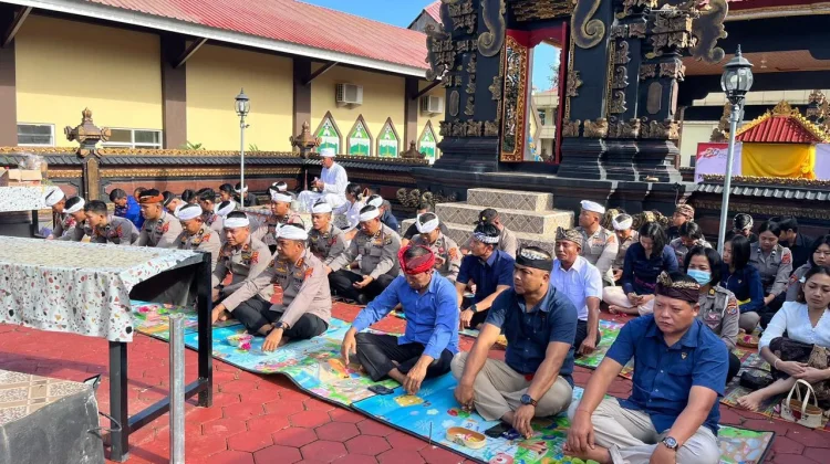 Doa Bersama di Pura Jadi Momentum Refleksi Hari Bhayangkara
