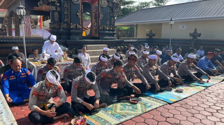 Hari Bhayangkara Ke-80, Polda Sultra Gelar Doa Bersama di Pura