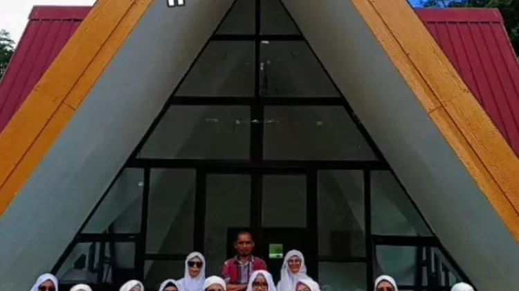 Refleksi Tahun Baru Islam, Muslimah Berkumpul di Alam Terbuka