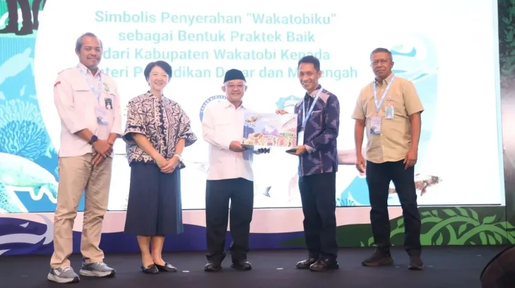 Bupati Wakatobi Tawarkan Model Pendidikan Konservasi untuk Indonesia