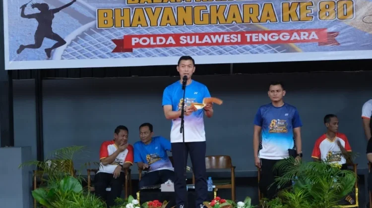 Sambut Hari Bhayangkara ke-80, Kapolda Sultra Buka Turnamen Bulutangkis