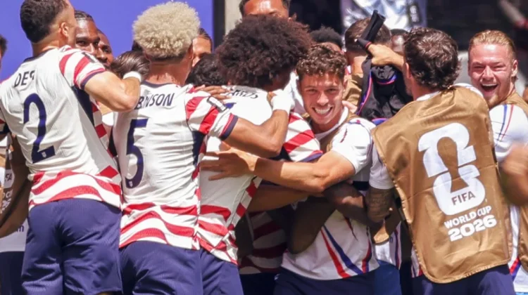 Bekuk Australia 2-0, Amerika Serikat Segel Tiket Babak 32 Besar