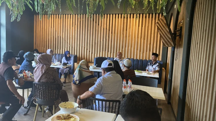 Purnabakti RRI Kendari Gelar Arisan Bulanan, Kepsta Nouval Apresiasi Kebersamaan