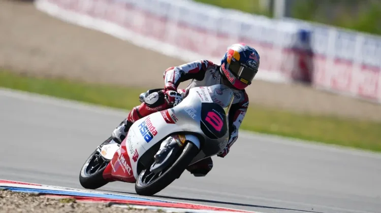 Veda Ega Pratama Kembali Terjebak di Barisan Belakang pada FP2 Moto3 Republik Ceko