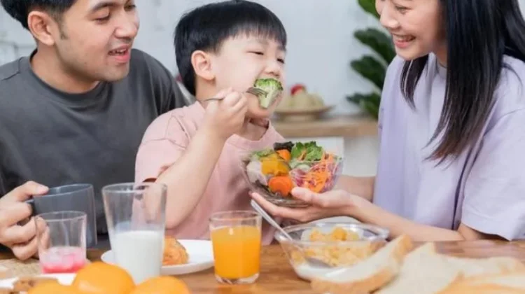 Ahli Gizi Ingatkan Orang Tua Batasi 5 Jenis Makanan Anak
