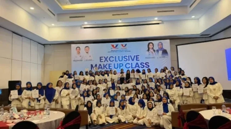 150 Perempuan Ikuti Makeup Class Gratis di Kendari