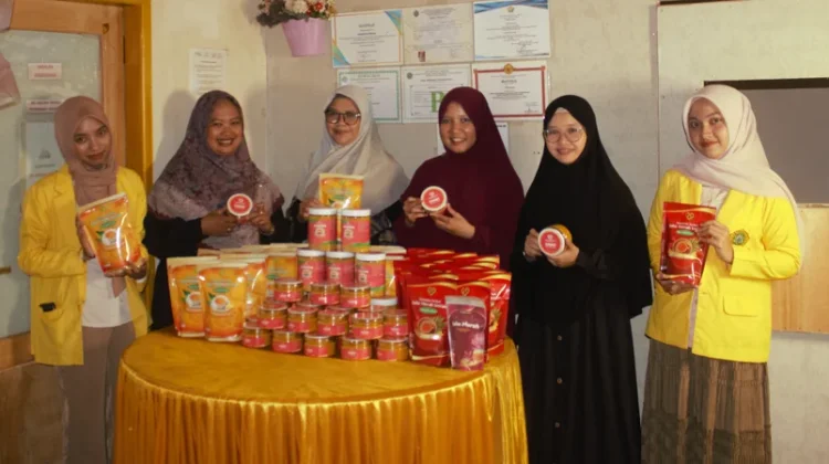 Tim PKM UMW Dampingi UMKM Indoherbal Konawe Penuhi Standar Jamu Lokal Naik Kelas