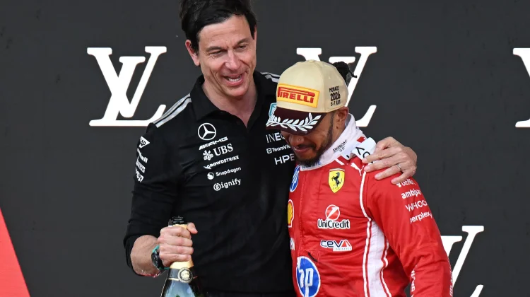 Wolff Sebut Hamilton Masih Ancaman Nyata untuk Gelar Juara Dunia F1 2026