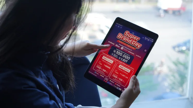 Gandeng Erajaya, Telkomsel Gulirkan Program Bundling Gadget di Indonesia Timur