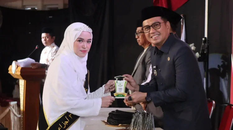 Bupati Kolaka, Santri Tahfidz Adalah Generasi Qurani Harapan Daerah