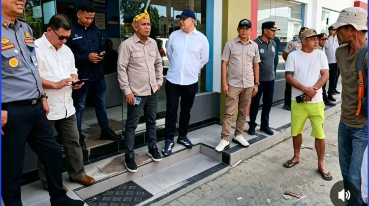 DPRD dan Dishub Kendari Tertibkan Antrean BBM Bonggoeya