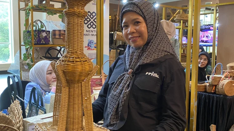 Kerajinan Nentu Kendari Angkat Ikon Daerah Jadi Produk Bernilai Jual