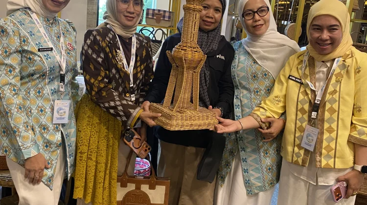 Kerajinan Nentu Kendari Angkat Ikon Daerah Jadi Produk Bernilai Jual