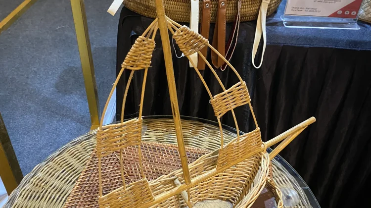 Kerajinan Nentu Kendari Angkat Ikon Daerah Jadi Produk Bernilai Jual